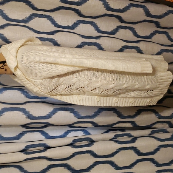 Old Navy White Med Sweater - Picture 8 of 10